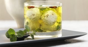 Recette libanaise, boulettes de labneh maison marinées dans de l'huile aux herbes
