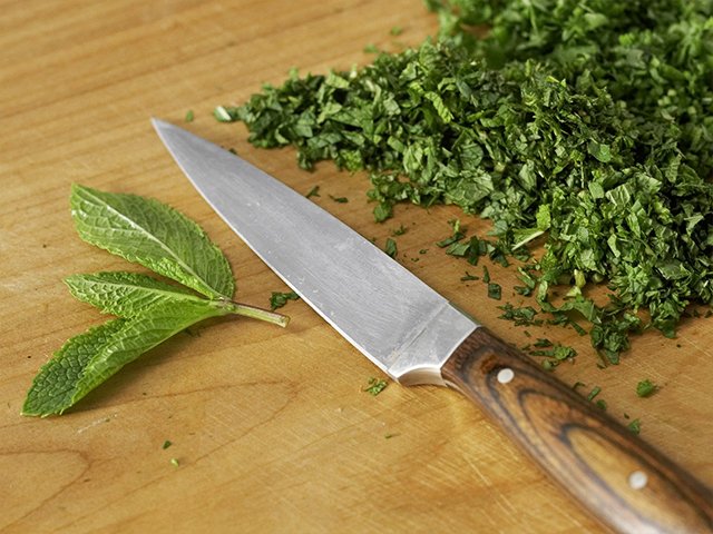 Préparation de la recette de poivrons farcis au poulet étape 3