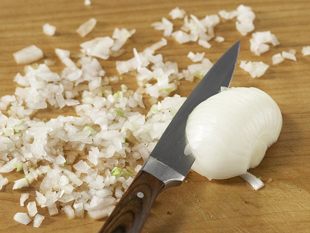 Préparation de la recette de poivrons farcis au poulet étape 4